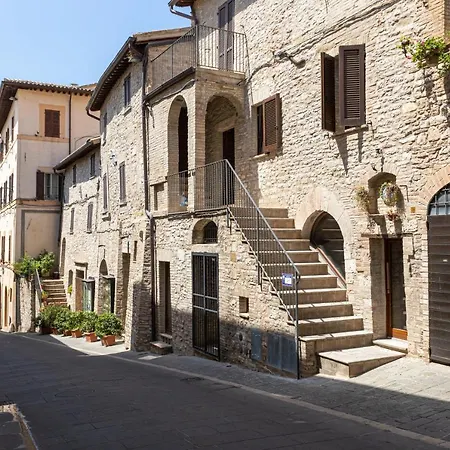 Appartamento [loft Moderno] In Centro Storico Assisi